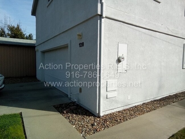 Foto del edificio - Updated Downtown Roseville Home - 2 Bed, 2...