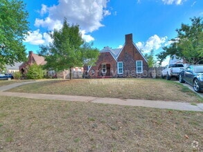 Building Photo - 2716 NW 11th St
