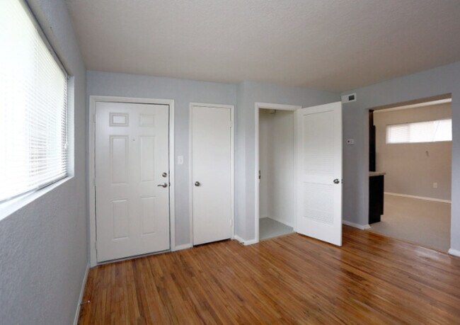 Building Photo - 4211 Newsome Dr