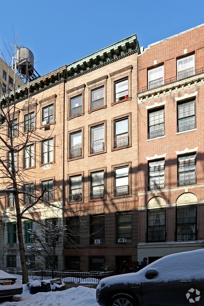 Building Photo - 319 W 75th St