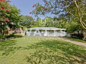Building Photo - 1129 Dogwood Ln