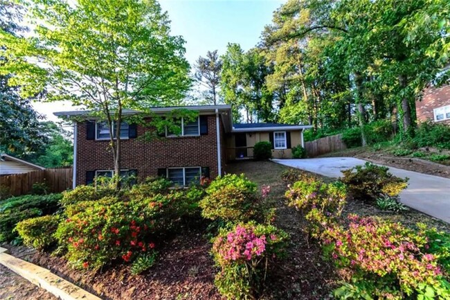 Building Photo - 4035 Brookcrest Cir
