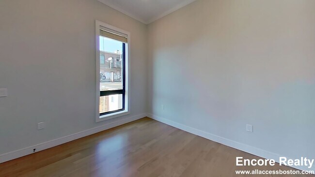 Foto del edificio - 16-18 Highgate St. (Roomate Rental) Unit 307