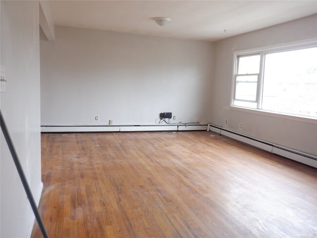 Building Photo - 147-32 229th St
