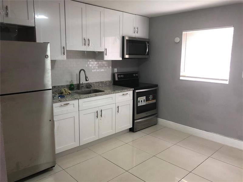 Foto principal - 839 NW 14th Way