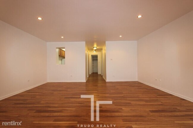 Foto del edificio - 3161 N Cambridge Ave