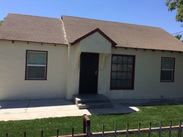 Building Photo - 4672 E White Ave