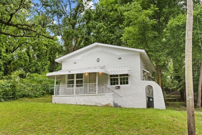 Building Photo - 624 83rd Pl S
