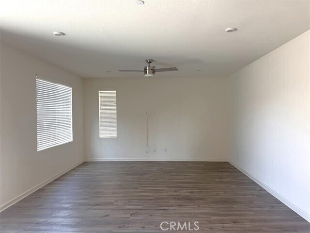 Foto del edificio - 1014 W Buttercup Ln