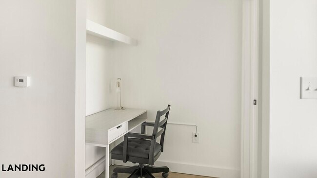 Foto del edificio - 1007 S Mint St