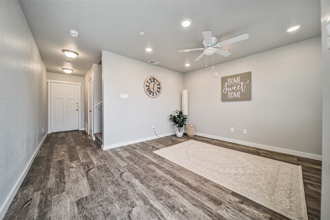 Foto del edificio - 21155 Gosling Rd