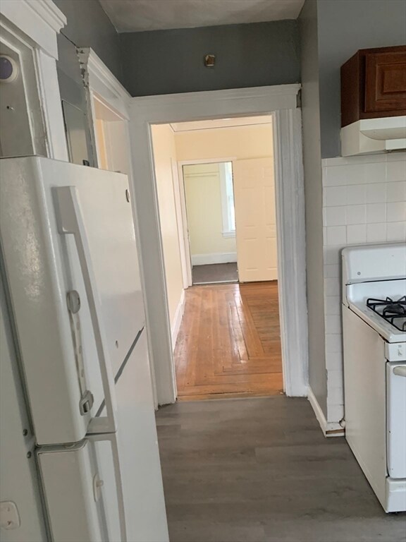 19 Barney Ave Unit 2, Pawtucket, RI 02860 Room for Rent in Pawtucket