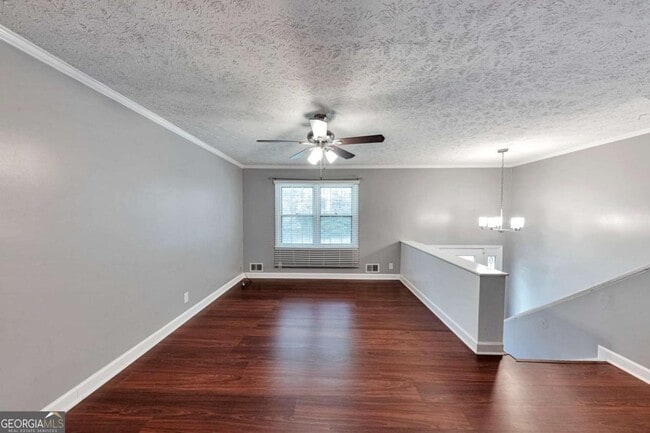 Foto del edificio - 115 Elizabeth Way