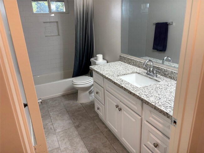 Building Photo - 9511 Bundy Ln
