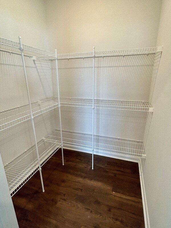 Building Photo - 8014 Rowling Dr