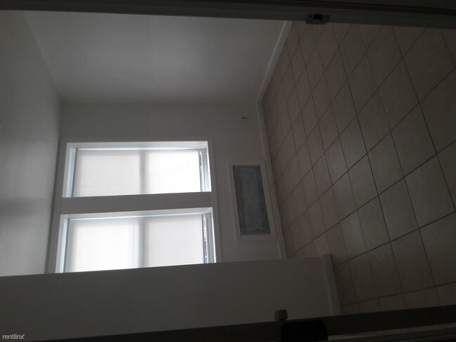 Foto del edificio - 348 New Lots Ave