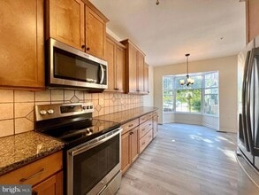 Building Photo - 2528 Ayr Ct