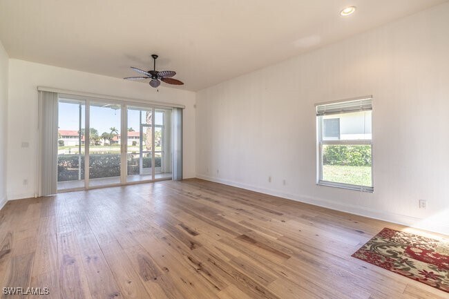 Foto del edificio - 25106 Peacock Ln