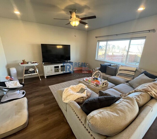 Foto del edificio - 276 Hillspire Dr