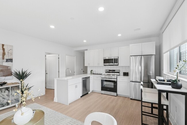 Building Photo - The Guardian