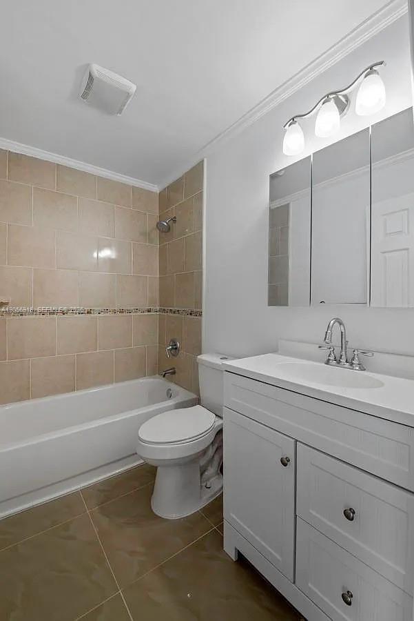 Building Photo - 899 Normandy Trail