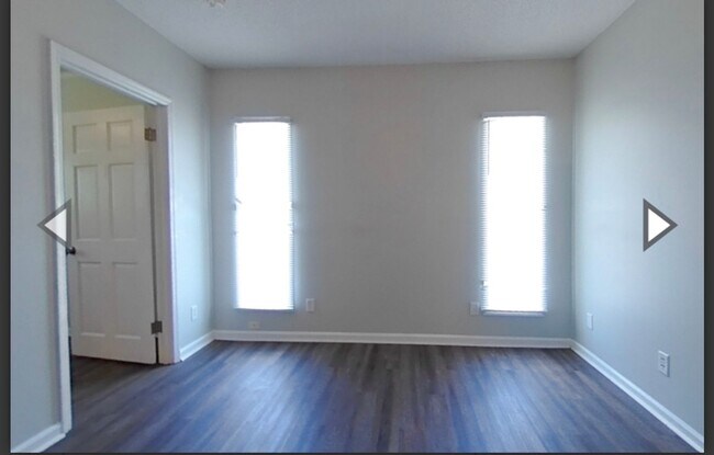 Building Photo - Available Now! 1 Bedroom 1 Bathroom Unit! ...
