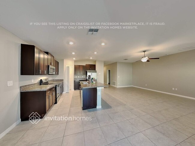 Foto del edificio - 1549 Blue Rose Dr