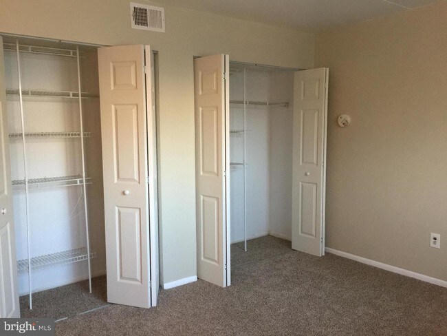 Building Photo - 410 Stony Way