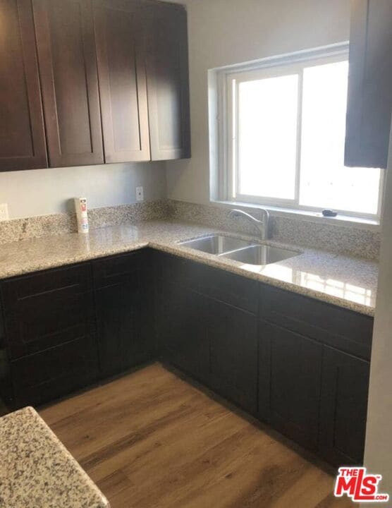 Building Photo - 1229 W 36th Pl