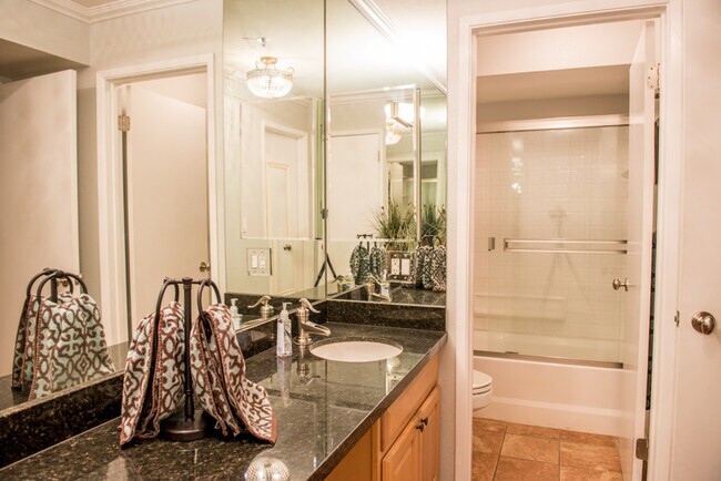 Foto del edificio - 2530 Oak Rd