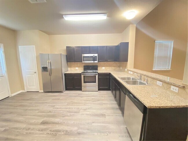 Building Photo - 6204 Diamondleaf Bend