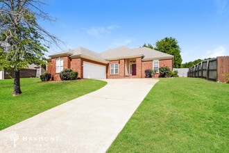 Building Photo - 604 Castle Brook Dr