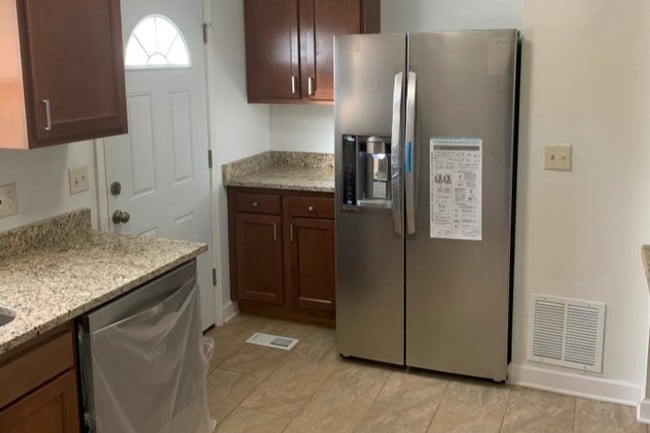 Cocina - 809 E 88th St