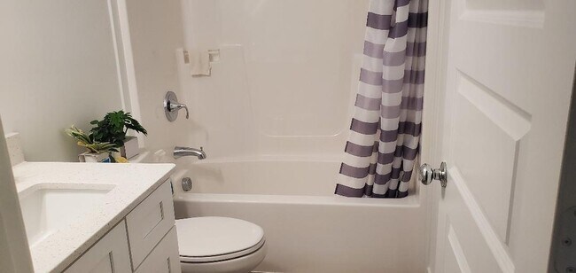 BATHROOM - 13841 Gatsby Dr