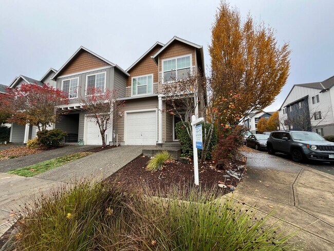 Building Photo - 17421 SW Turning Leaf Dr