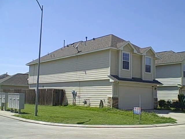 Building Photo - 3710 Windmill Village Dr
