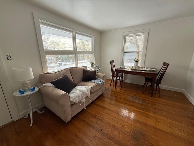 Foto del edificio - 6 Rose Hill Way