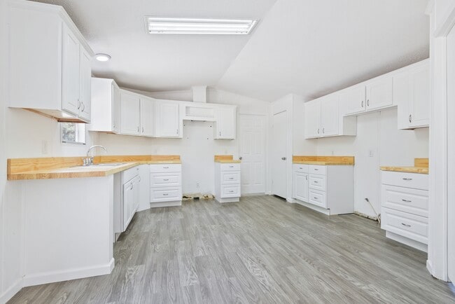 Foto del edificio - 15506 N Paradise Park Ln