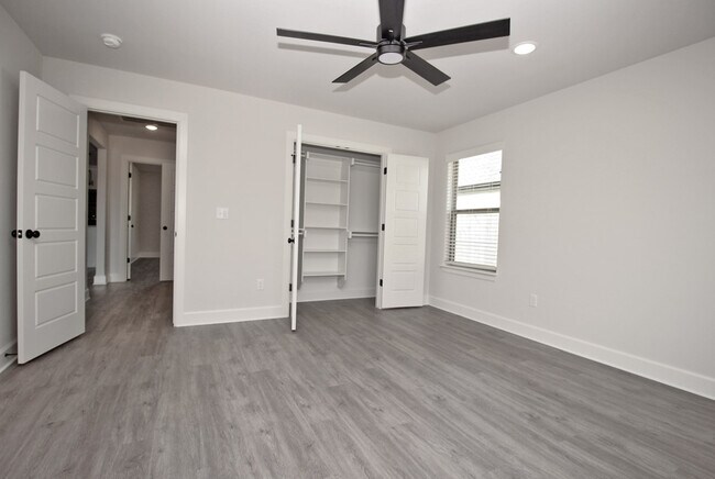 Foto del edificio - 1121 Monarch Rd