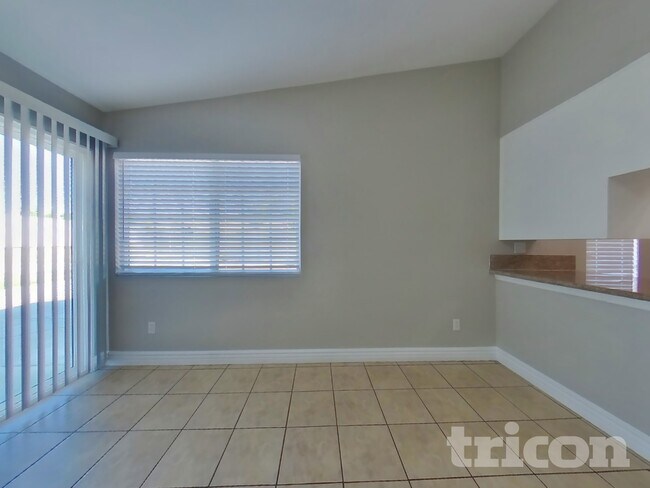 Building Photo - 14353 Victor Dr