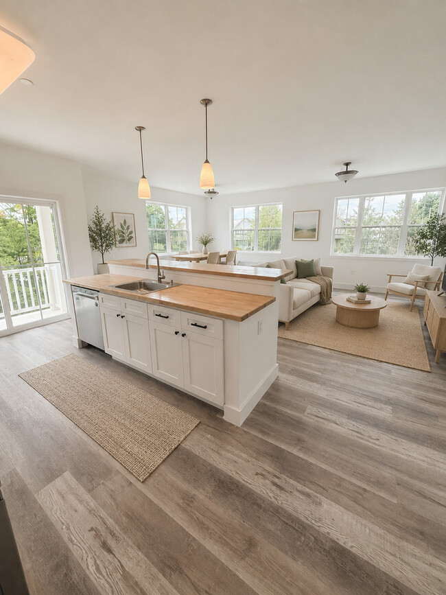 Building Photo - Raritan Riverside
