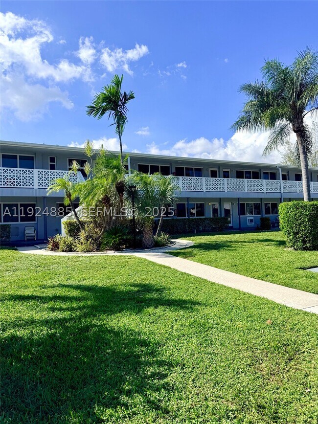 Foto del edificio - 600 Layne Blvd