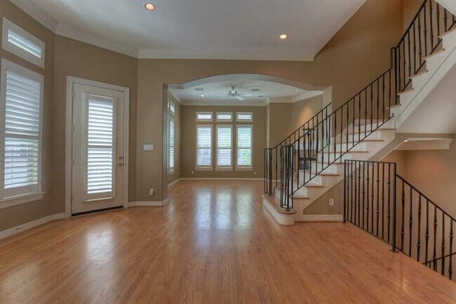 Foto del edificio - 2406 Wroxton Rd