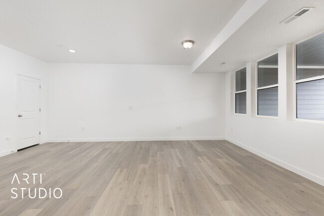 Foto del edificio - Modern Comfort in Midvale – 3 Bed, 2 Bath ...