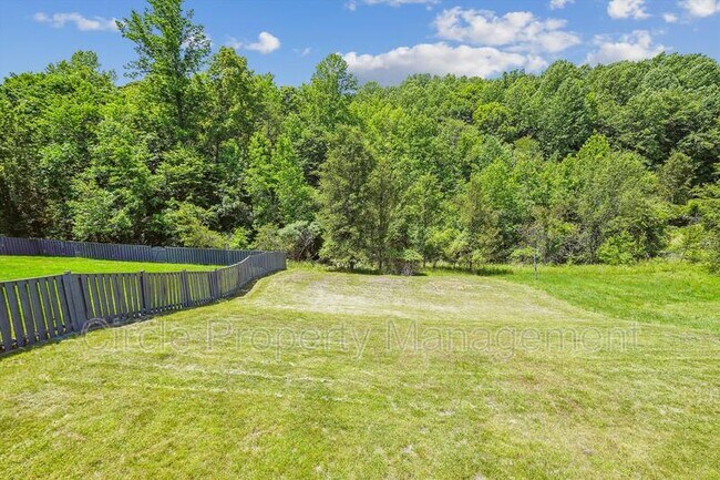 Building Photo - 2973 Myrtlewood Dr
