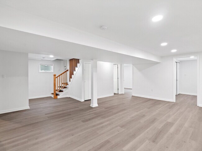 Building Photo - 6095 Wilson Blvd