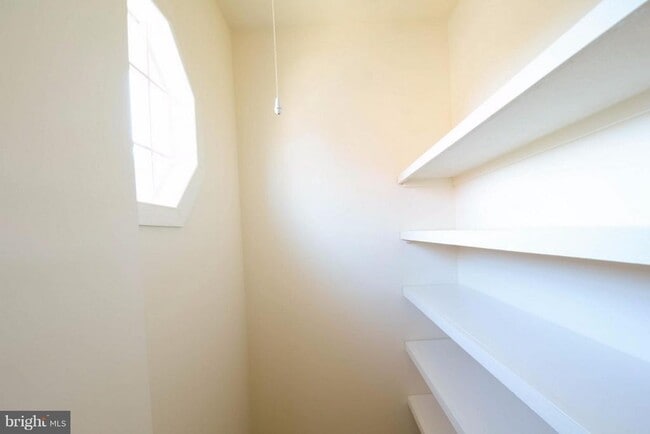 Building Photo - 7718 Lexton Pl