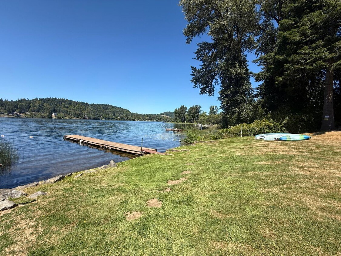 Foto principal - Welcome to your new lake front home in Oly...