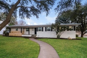 Building Photo - 3550 Creston Ct