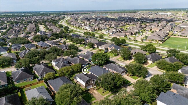 Foto del edificio - 6177 New Castle Ln